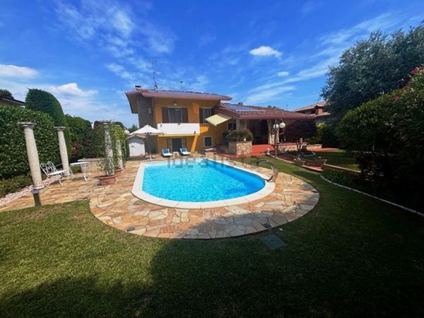 casa indipendente in vendita a Montichiari