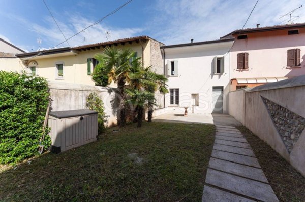 casa indipendente in vendita a Montichiari