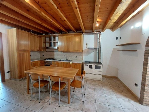 casa semindipendente in vendita a Montichiari in zona Trivellini