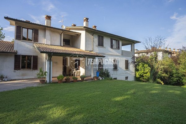 casa indipendente in vendita a Montichiari in zona Centro Storico