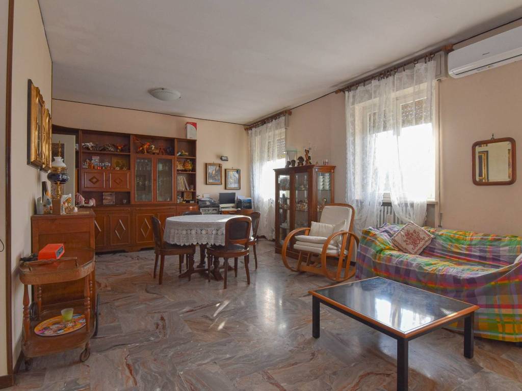 appartamento in vendita a Montichiari in zona Centro Storico