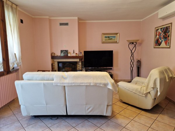 casa indipendente in vendita a Montichiari