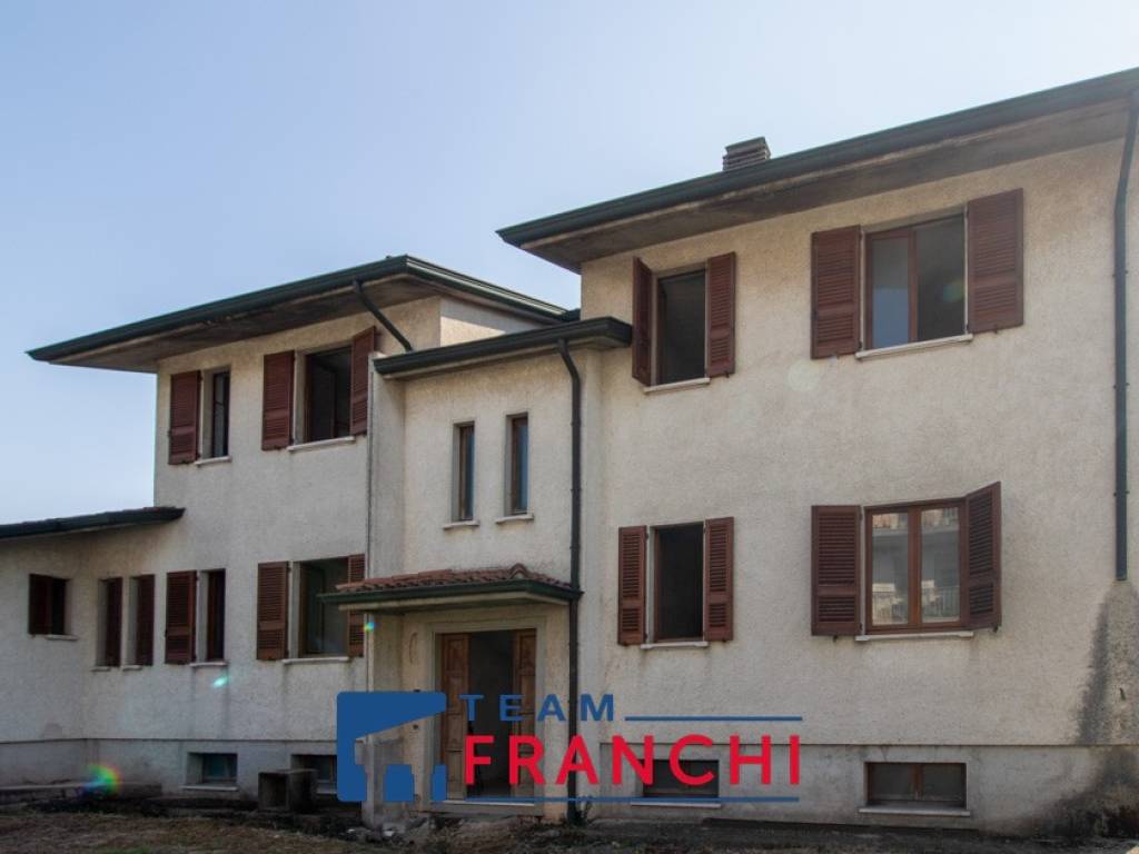 appartamento in vendita a Montichiari in zona Rò