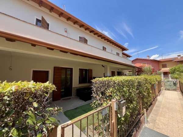 casa indipendente in vendita a Montichiari in zona Centro Storico