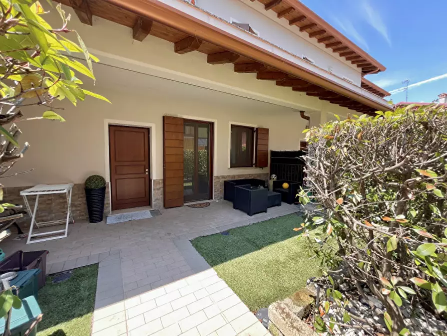 casa indipendente in vendita a Montichiari in zona Rò