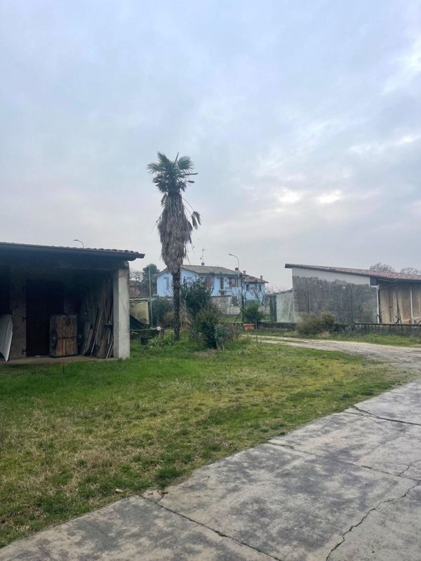 appartamento in vendita a Montichiari in zona Sant'Antonio