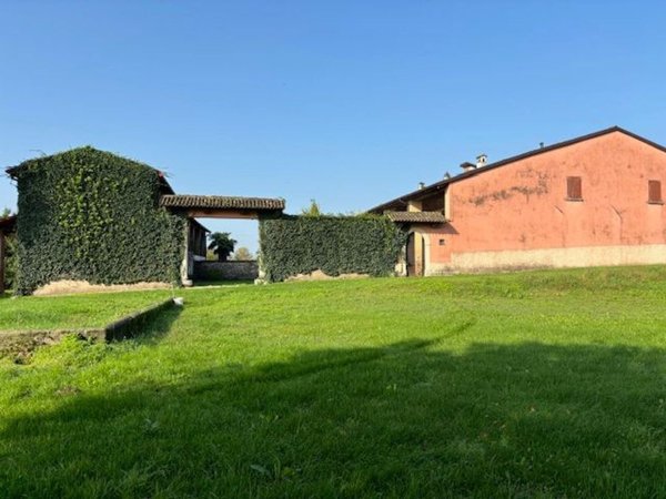 casale in vendita a Montichiari