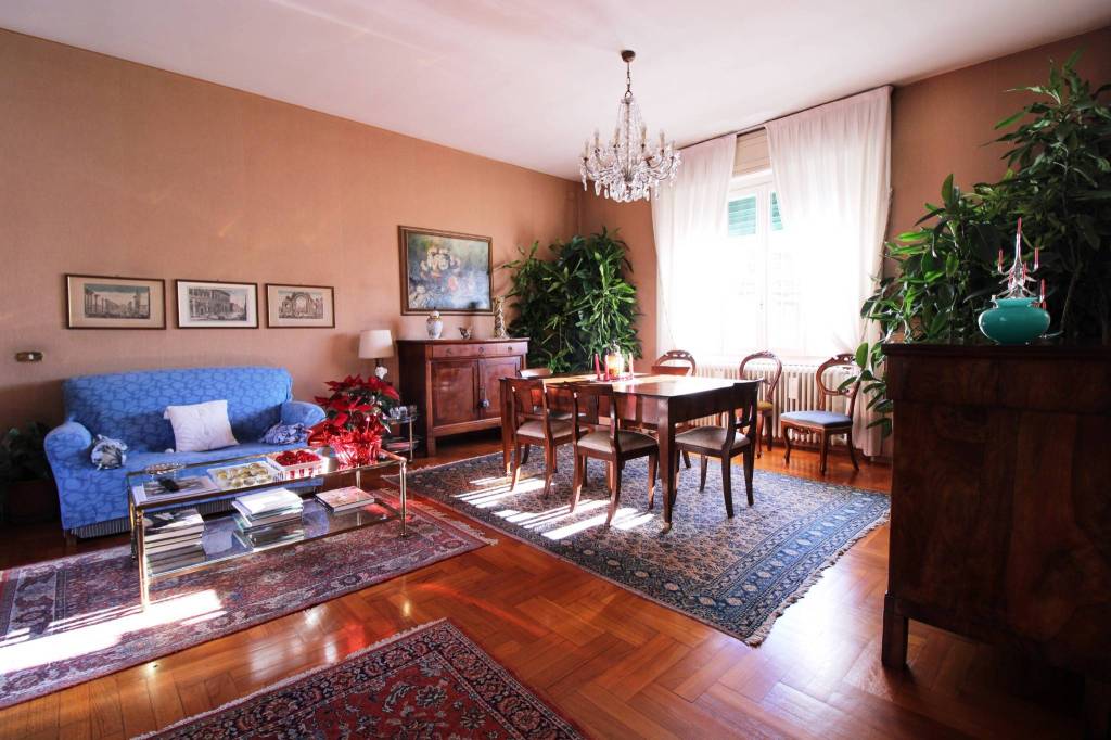 casa indipendente in vendita a Montichiari in zona Centro Storico