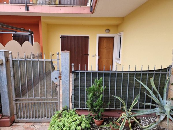 appartamento in vendita a Montichiari in zona Rò