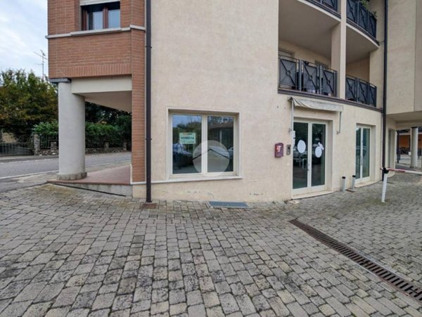 negozio in vendita a Montichiari