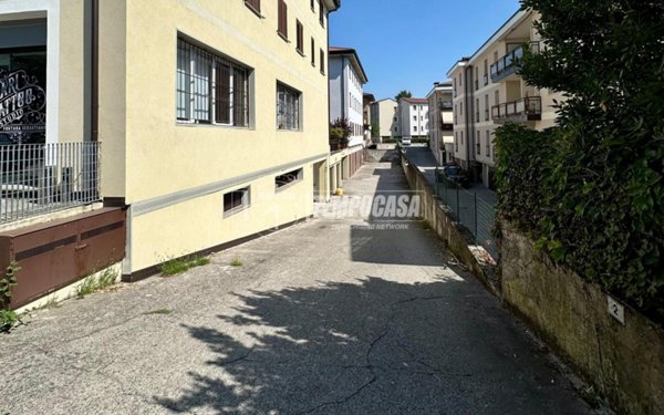 locale di sgombero in vendita a Montichiari