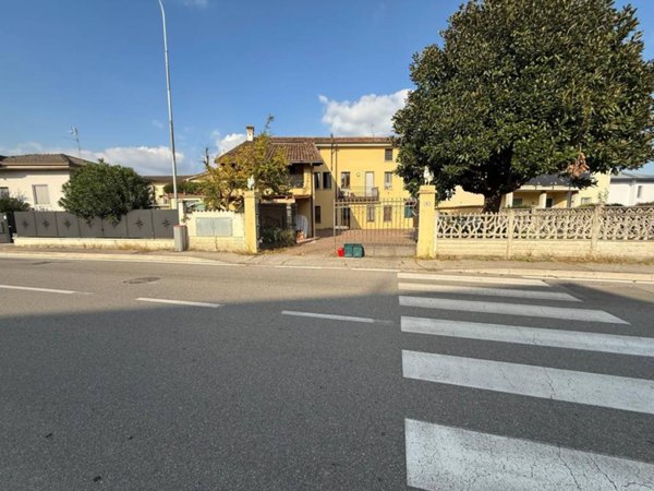 appartamento in vendita a Montichiari in zona Novagli