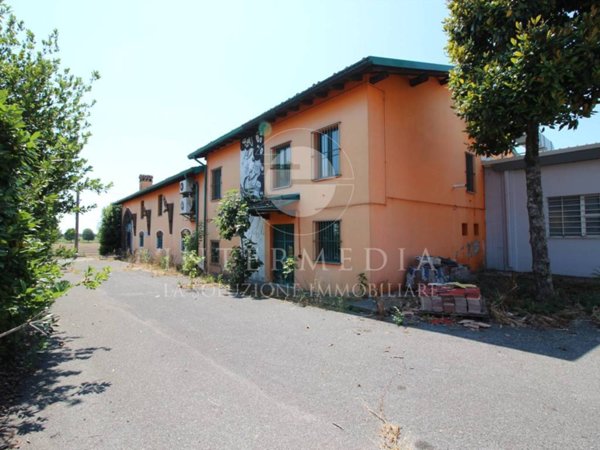 negozio in vendita a Montichiari