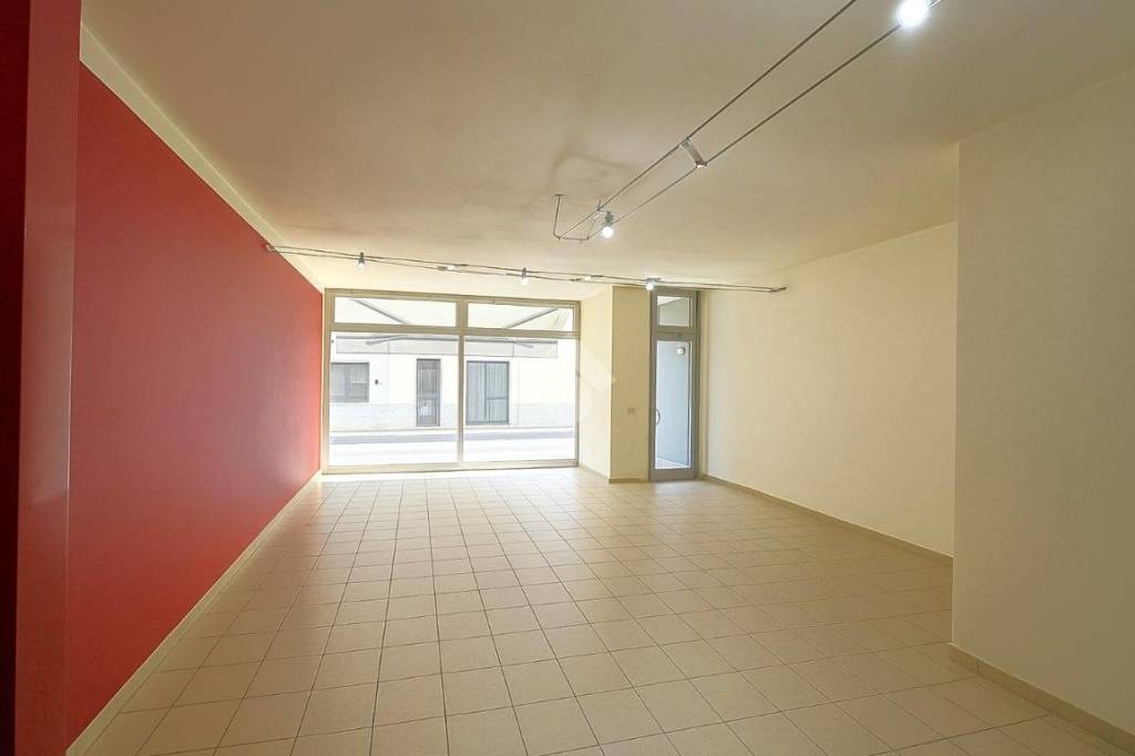 negozio in vendita a Montichiari