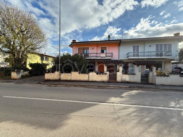 casa indipendente in vendita a Montichiari in zona Novagli