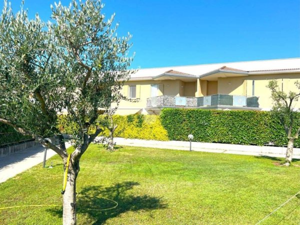 appartamento in vendita a Montichiari in zona Rò