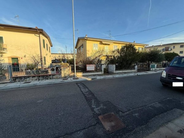 casa indipendente in vendita a Montichiari in zona Rò