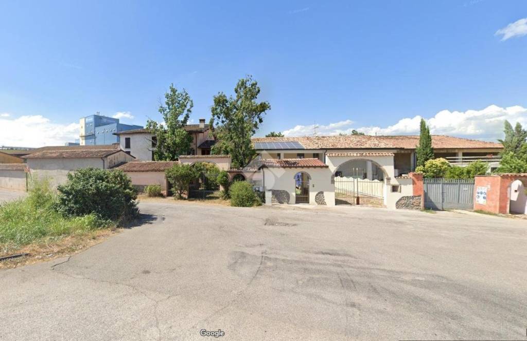 casa indipendente in vendita a Montichiari in zona Santellone