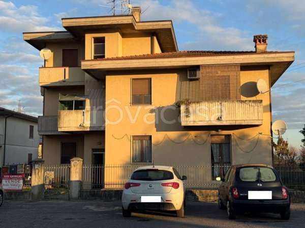 appartamento in vendita a Montichiari in zona Rò