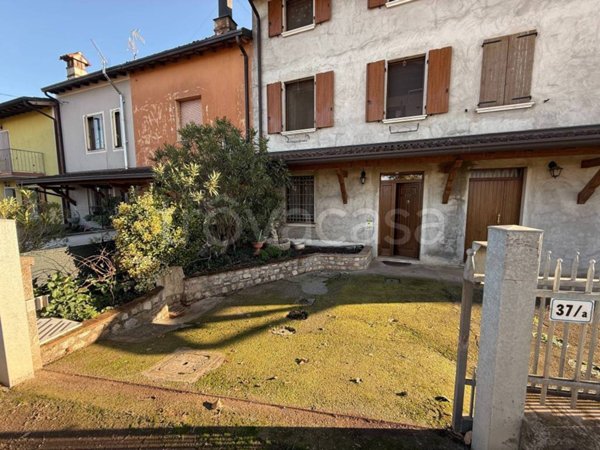 casa indipendente in vendita a Montichiari in zona Centro Storico