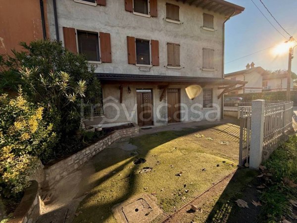 casa indipendente in vendita a Montichiari in zona Centro Storico