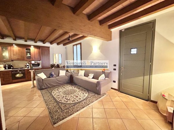 appartamento in vendita a Montichiari in zona Rò