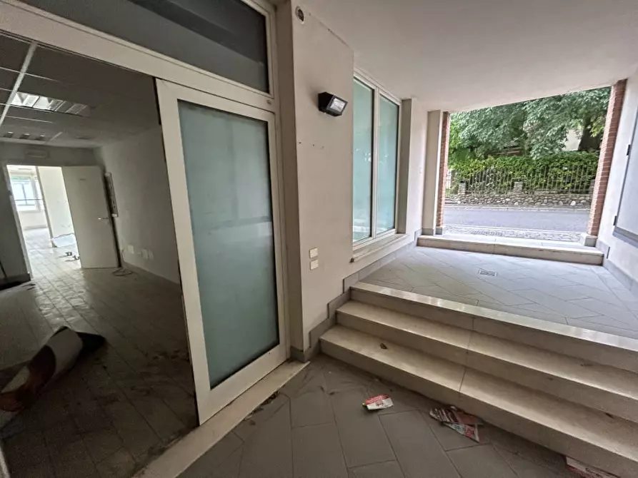 negozio in vendita a Montichiari