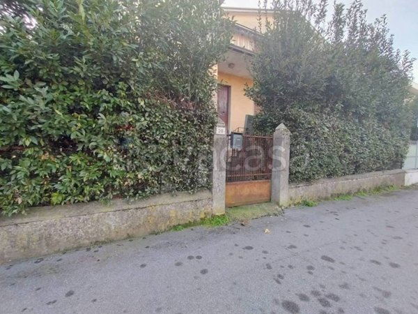casa indipendente in vendita a Montichiari in zona Rò