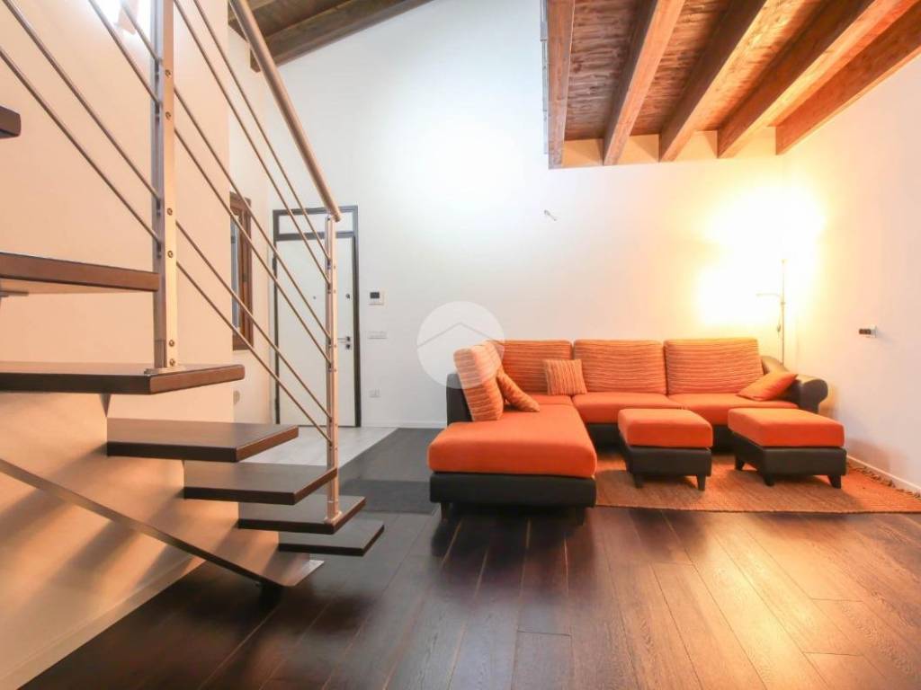 appartamento in vendita a Montichiari in zona Rò