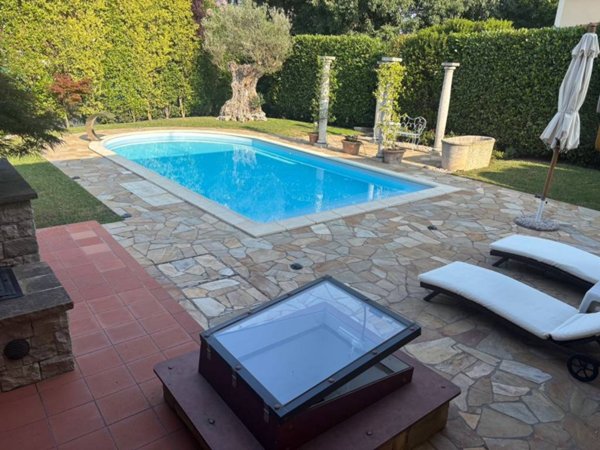 casa indipendente in vendita a Montichiari in zona Rò