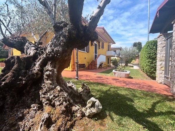 casa indipendente in vendita a Montichiari