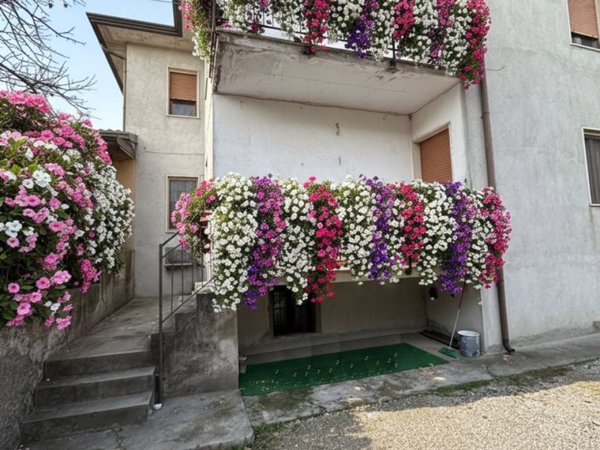 appartamento in vendita a Montichiari in zona Vighizzolo