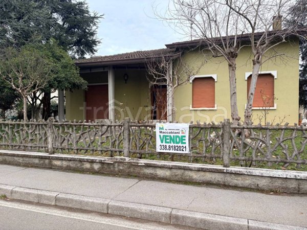 casa indipendente in vendita a Montichiari in zona Sant'Antonio