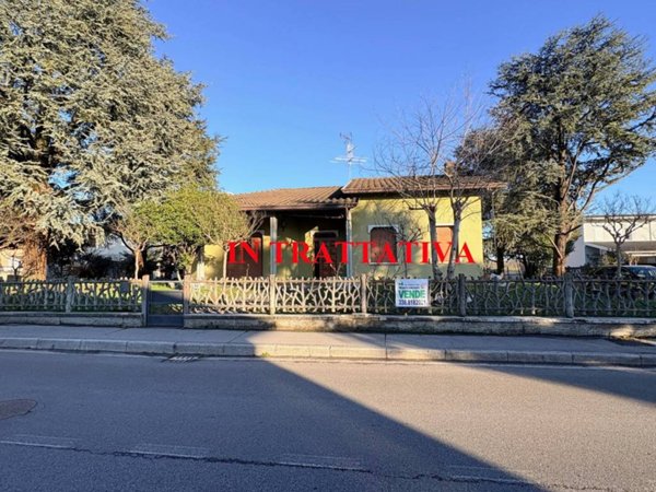 casa indipendente in vendita a Montichiari in zona Sant'Antonio