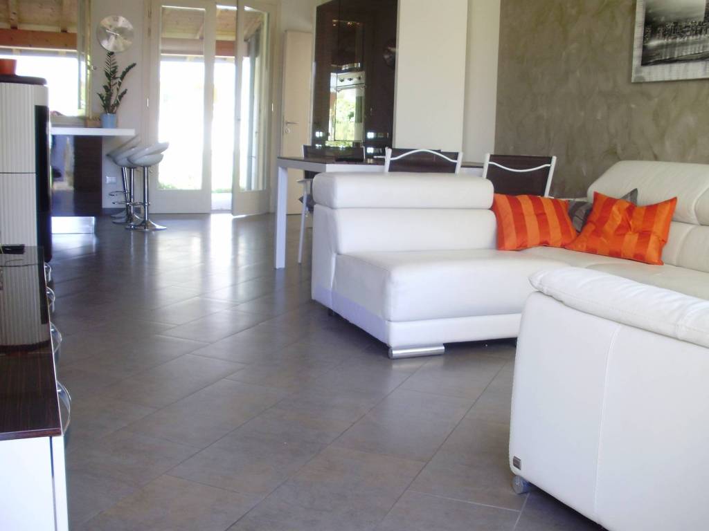 appartamento in vendita a Montichiari in zona Rò