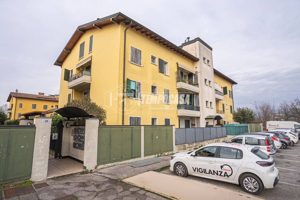 appartamento in vendita a Montichiari in zona Fascia D'oro