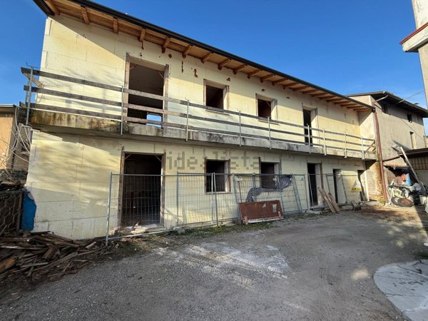 appartamento in vendita a Montichiari in zona Centro Storico