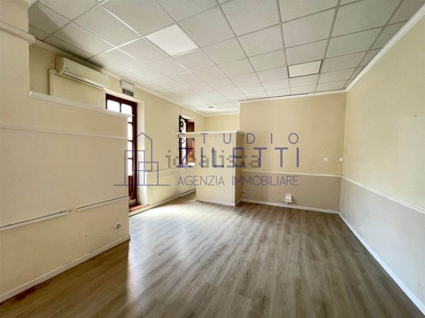 ufficio in vendita a Montichiari in zona Rò