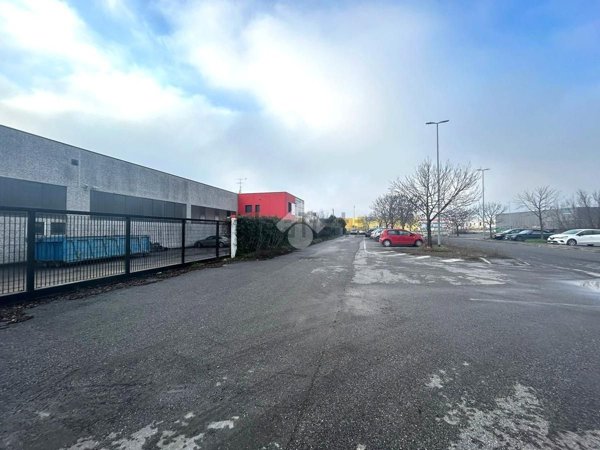 capannone in vendita a Montichiari