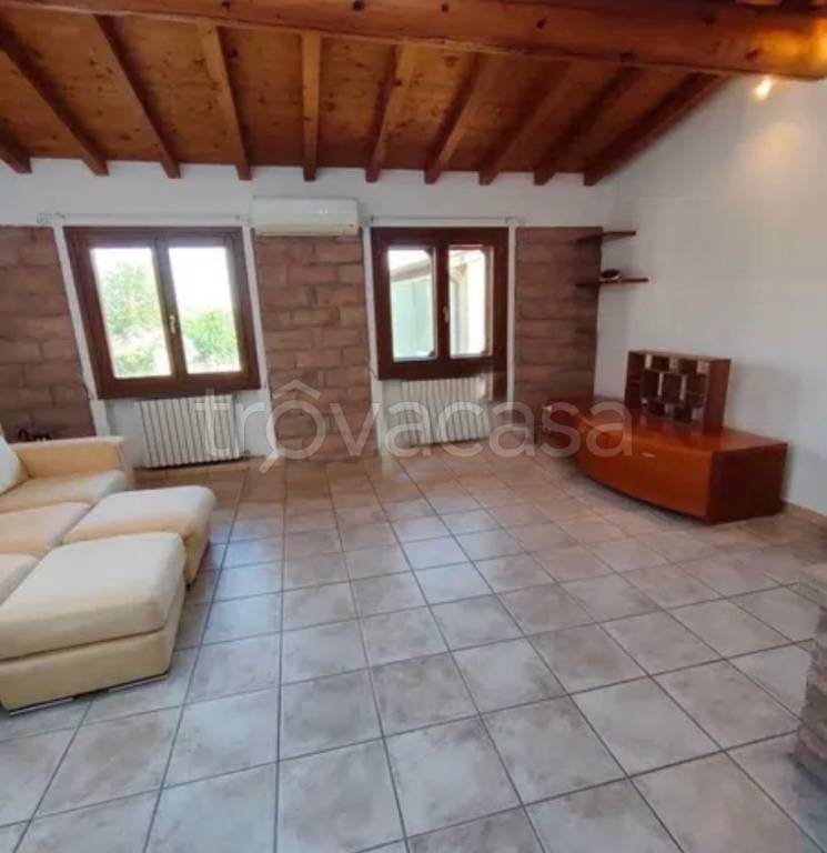casa indipendente in vendita a Montichiari in zona Trivellini