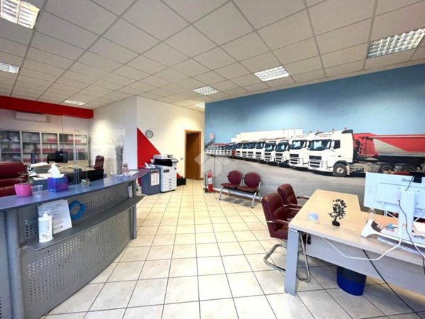 capannone in vendita a Montichiari in zona Fascia D'oro