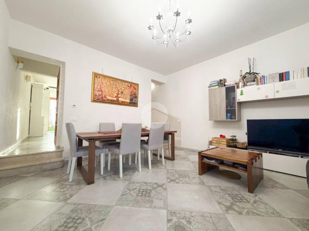 casa indipendente in vendita a Montichiari in zona Rò