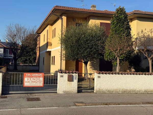 casa indipendente in vendita a Montichiari in zona Chiarini
