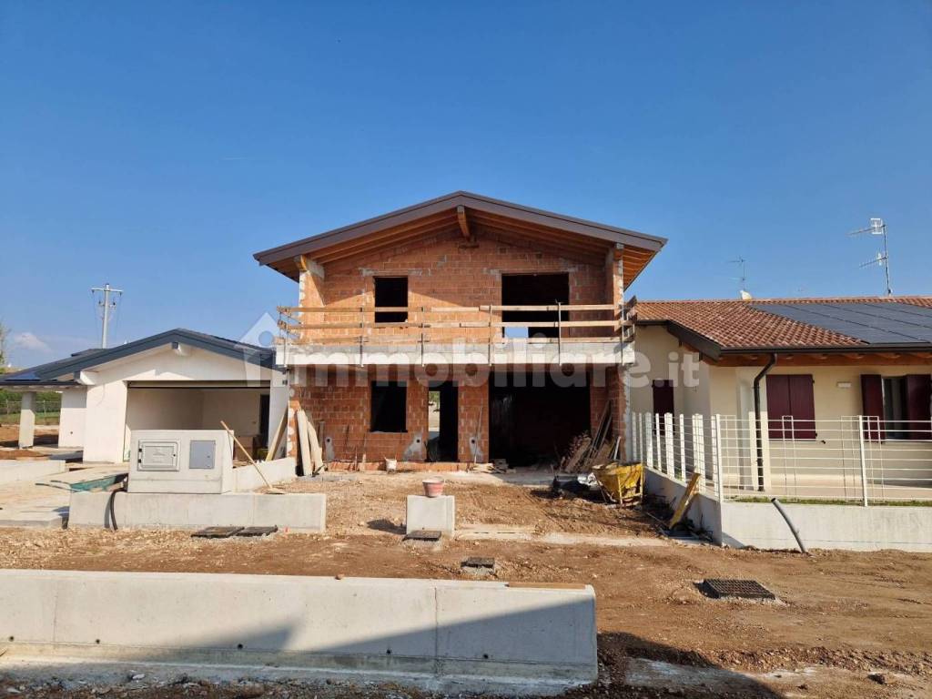 casa indipendente in vendita a Montichiari