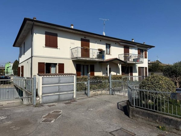 appartamento in vendita a Montichiari in zona Sant'Antonio