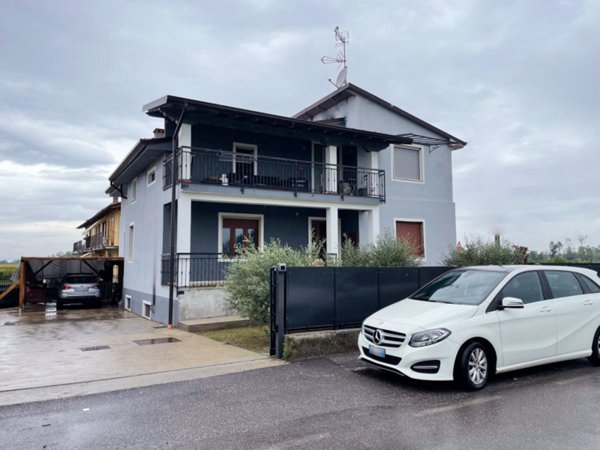 appartamento in vendita a Montichiari in zona Sant'Antonio