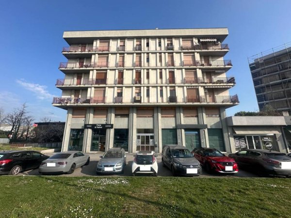 appartamento in vendita a Montichiari in zona Centro Storico