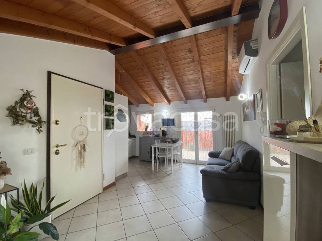 appartamento in vendita a Montichiari in zona Fascia D'oro