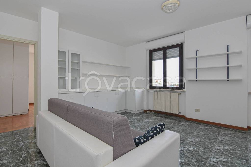 appartamento in vendita a Montichiari in zona Centro Storico