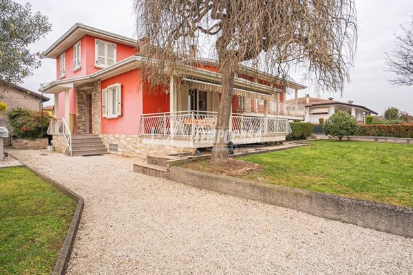 casa indipendente in vendita a Montichiari